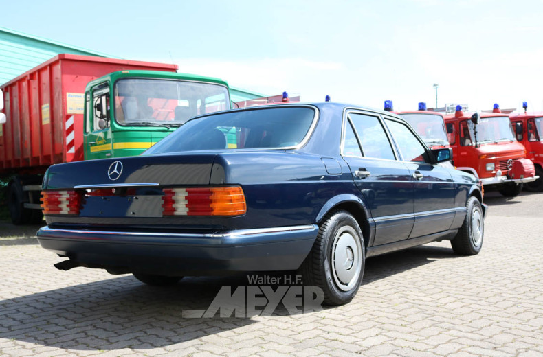MERCEDES-BENZ W126 500SE, dkl. blau