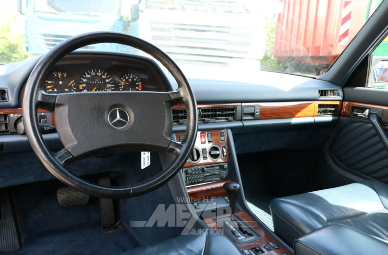 MERCEDES-BENZ W126 500SE, dkl. blau