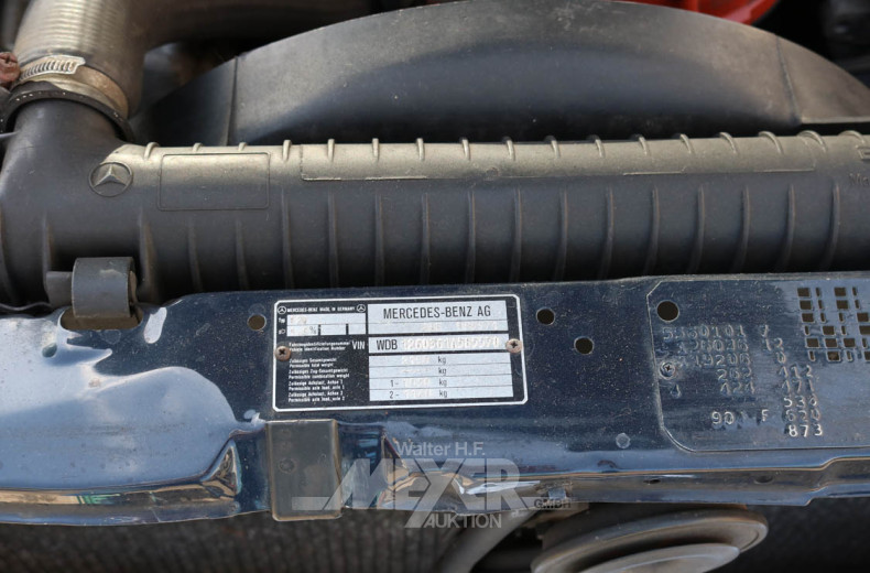 MERCEDES-BENZ W126 500SE, dkl. blau