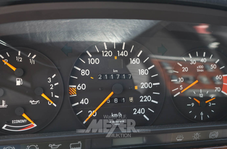 MERCEDES-BENZ W126 420SEL, grau metallic