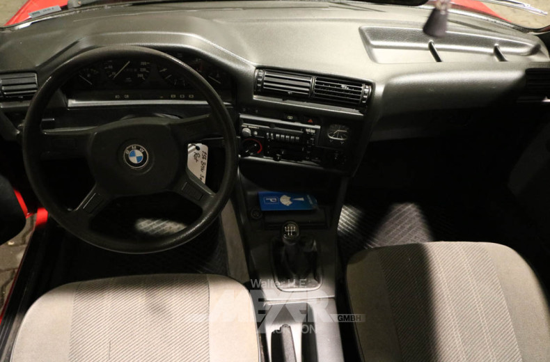 BMW 320i E30, zinnoberrot