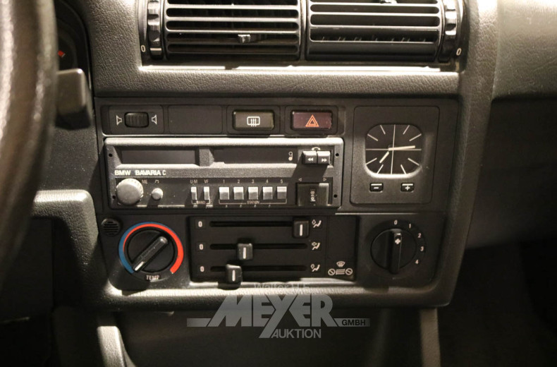 BMW 320i E30, zinnoberrot