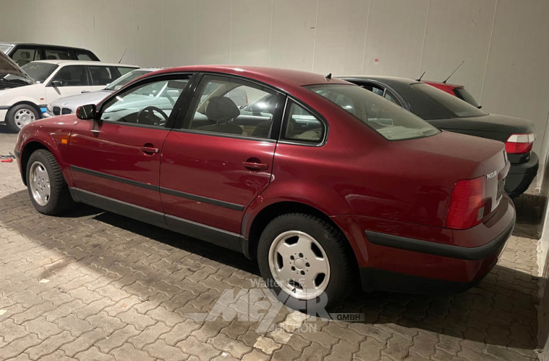 VOLKSWAGEN Passat 1.8l Limousine