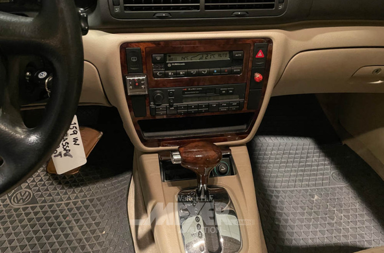 VOLKSWAGEN Passat 1.8l Limousine