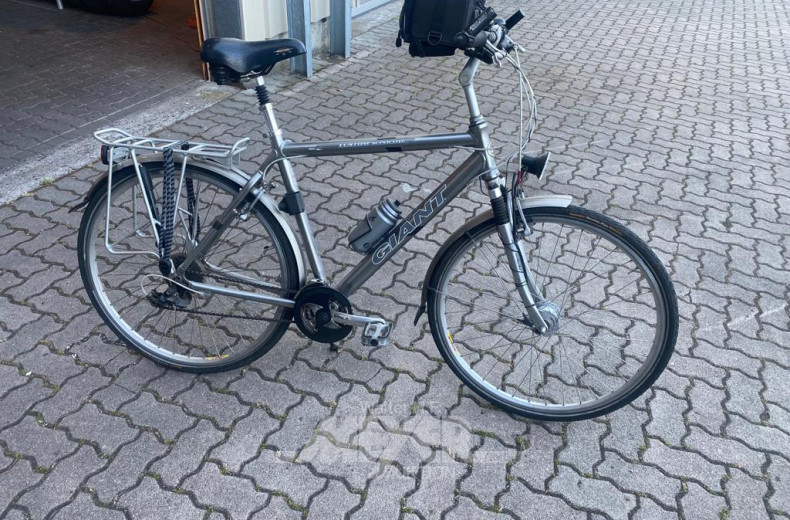 Herrenfahrrad GIANT, silber mit