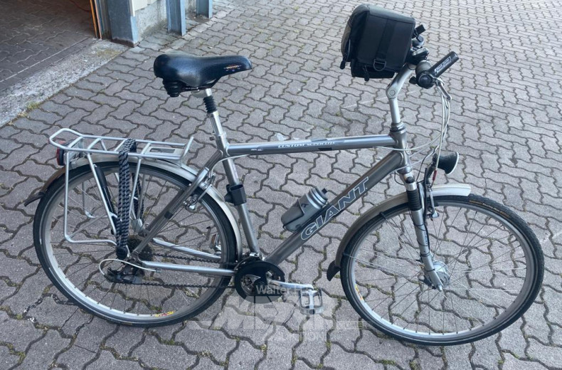 Herrenfahrrad GIANT, silber mit