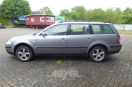 VOLKSWAGEN Passat Kombi, silber