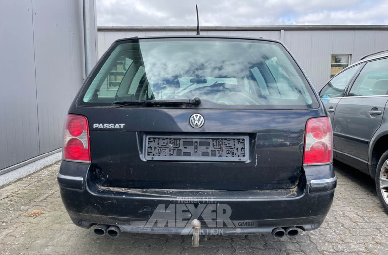 VOLKSWAGEN Passat W8, schwarz