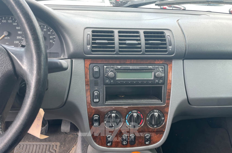 MERCEDES-BENZ ML320 163, schwarz