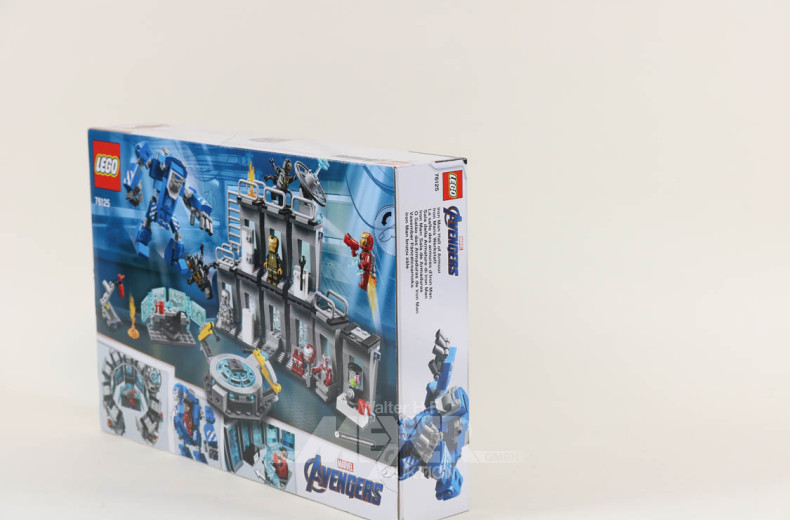 LEGO Marvel Avangers ''Iron Man Hall of