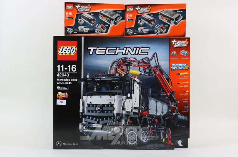 3 LEGO Technic ''Mercedes-Benz Arocs 3245''