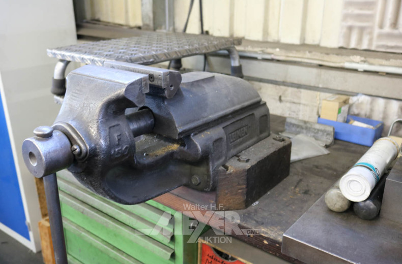 Werkbank m. Schraubstock