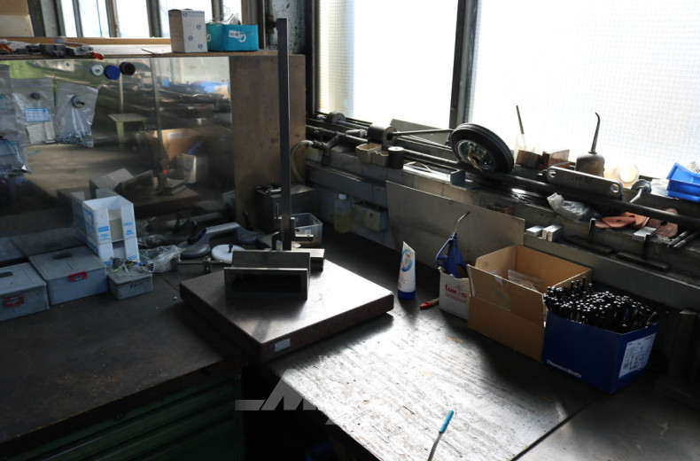 Werkbank mit fest montiertem