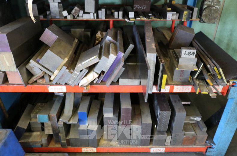 Schwerlastregal m. Flacheisen u.