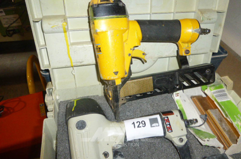 2 Druckluft-Klammergeräte