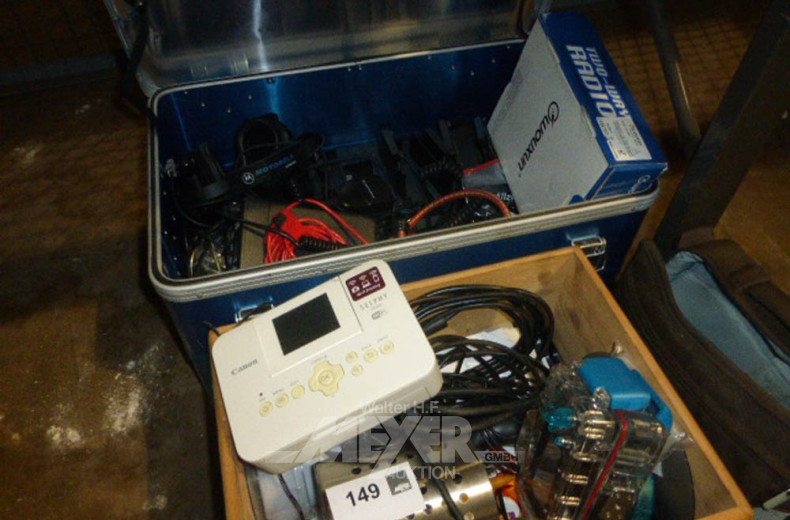 Alu- Transportkiste mit div.