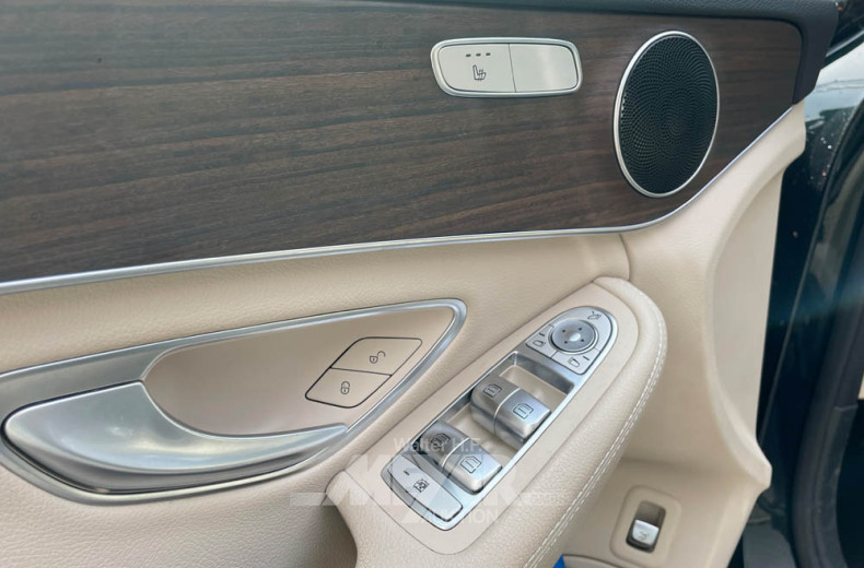 MERCEDES-BENZ W205 C220d 9G-Tronic