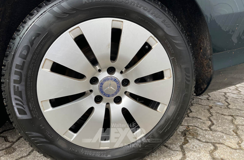 MERCEDES-BENZ W205 C220d 9G-Tronic