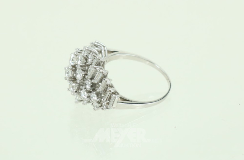 Damenring, 750er WG, modernes Design