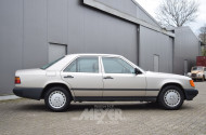 MERCEDES-BENZ W124 230E,