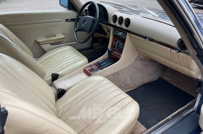 MERCEDES-BENZ W107 450SLC