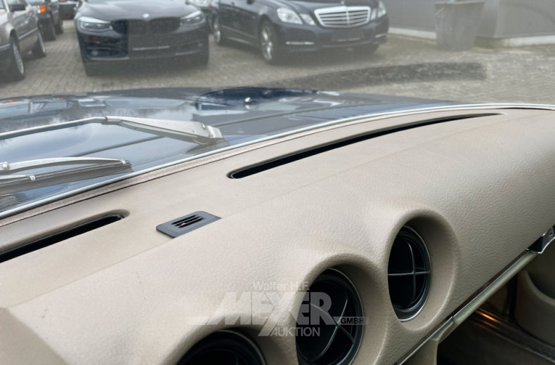 MERCEDES-BENZ W107 450SLC