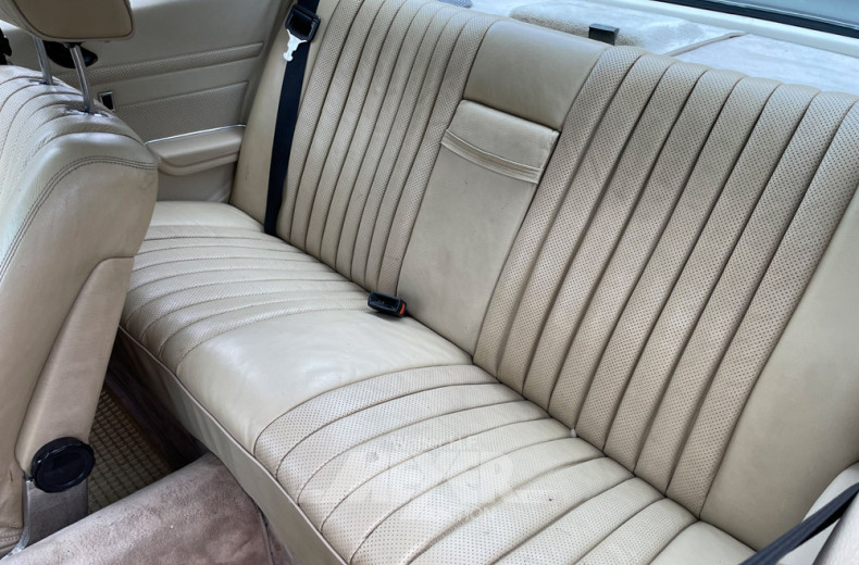 MERCEDES-BENZ W107 450SLC