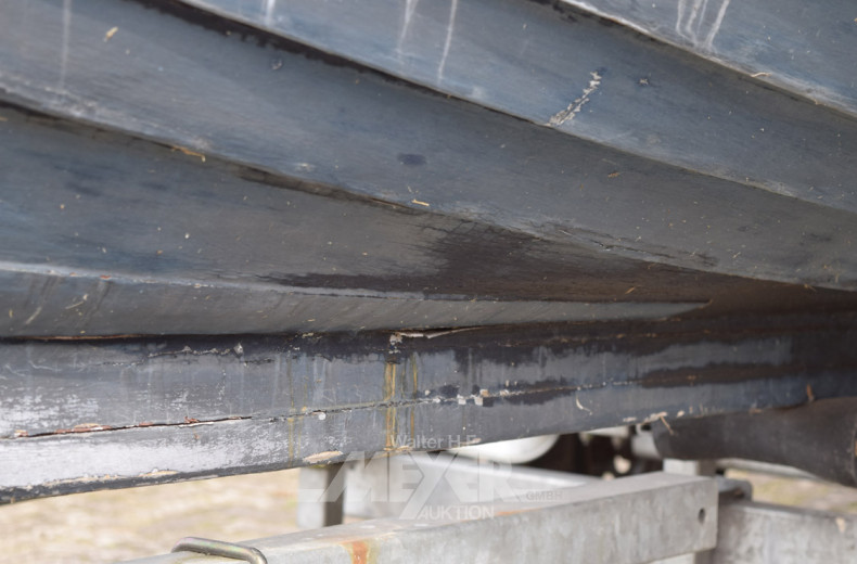 Motor-Pinasse mit Kalf-Trailer U750