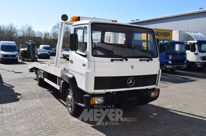 MERCEDES-BENZ 814 Abschleppfahrzeug,