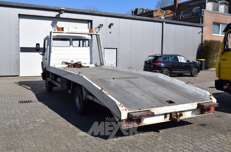 MERCEDES-BENZ 814 Abschleppfahrzeug,