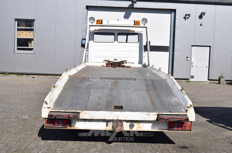 MERCEDES-BENZ 814 Abschleppfahrzeug,