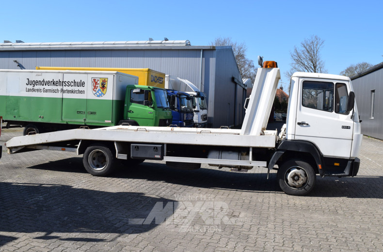 MERCEDES-BENZ 814 Abschleppfahrzeug,