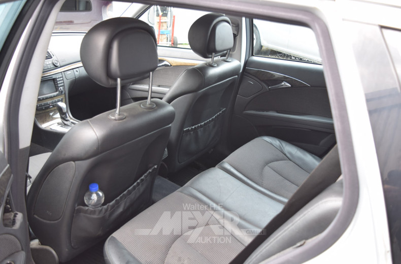 MERCEDES-BENZ E280T 7G-Tronic