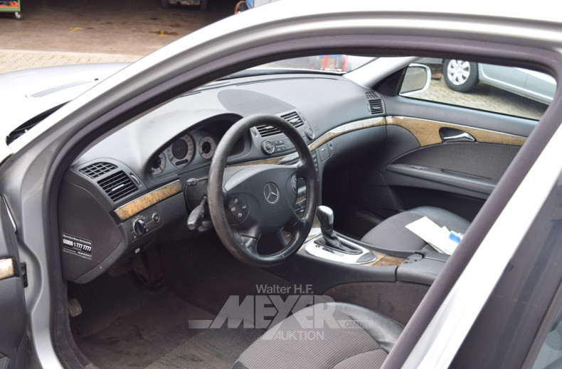 MERCEDES-BENZ E280T 7G-Tronic