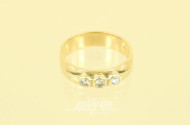 Ring, 585er GG, besetzt mit 3 kl.
