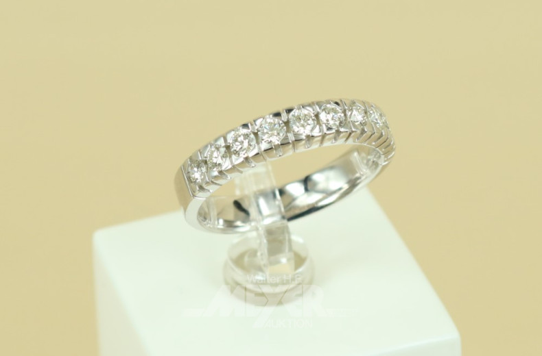 Memoire-Ring, 585er WG, besetzt mit