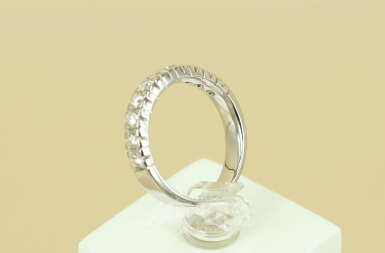 Memoire-Ring, 585er WG, besetzt mit