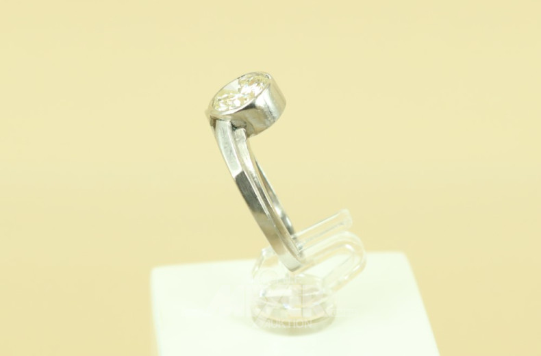 Damenring, 950er Platin, besetzt mit