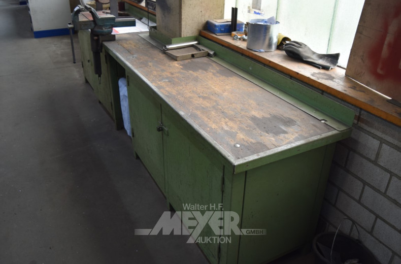 Werkbank mit höhenverstellbaren