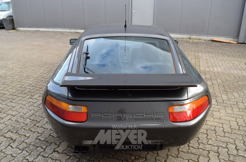 PORSCHE 928 S4