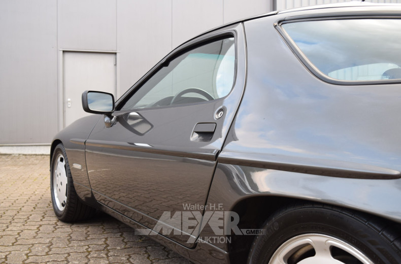 PORSCHE 928 S4