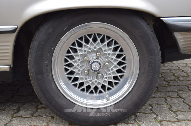MERCEDES-BENZ W107 280SL, rauchsilber