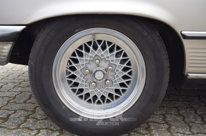 MERCEDES-BENZ W107 280SL, rauchsilber