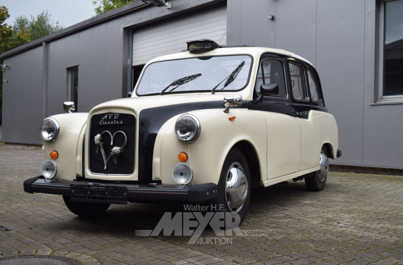 LTI Carbodies London Taxi Landualet FX4,