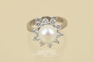 Ring, 750er WG, besetzt mit 1 Perle