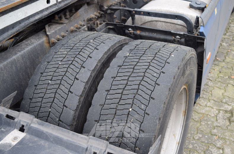 Sattelzugmaschine VOLVO FH 500 4x2