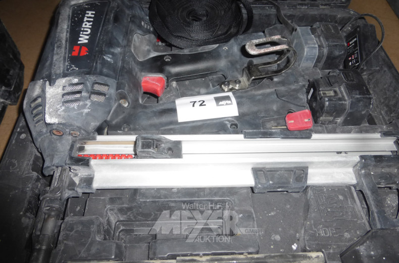 Akku- Bolzenschubgerät im Kasten