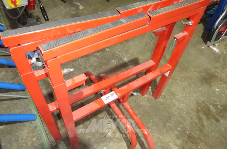 2 Unterstellböcke, höhenverstellbar