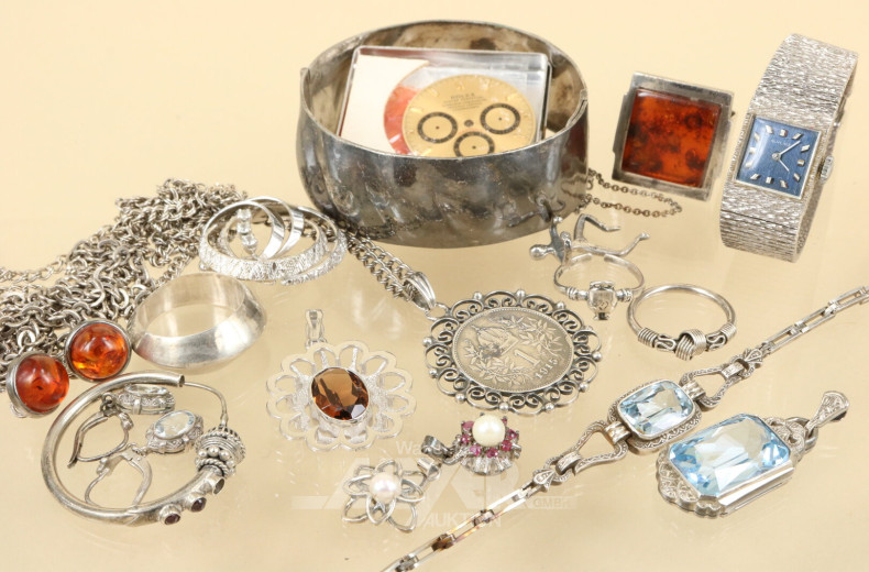 Silberschmuck best. aus: