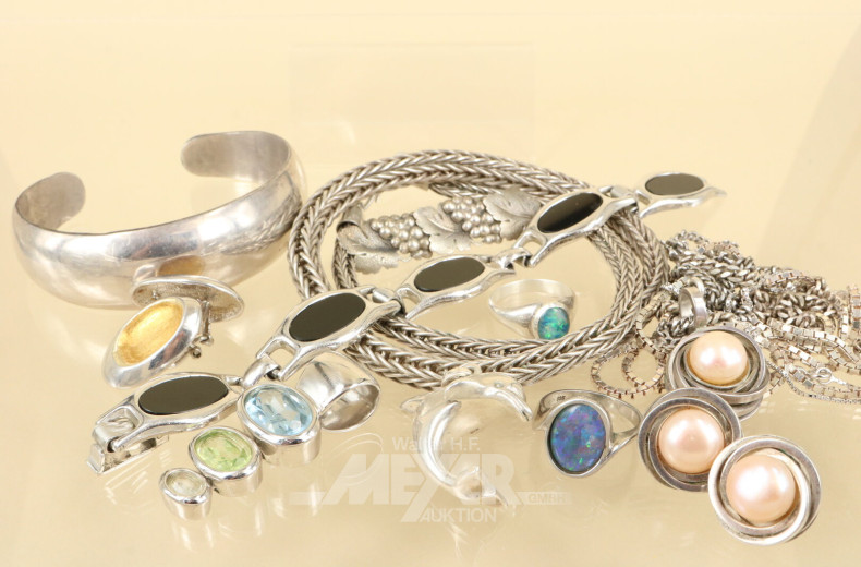 Posten Silberschmuck, u.a. Armband, Ketten, Ringe